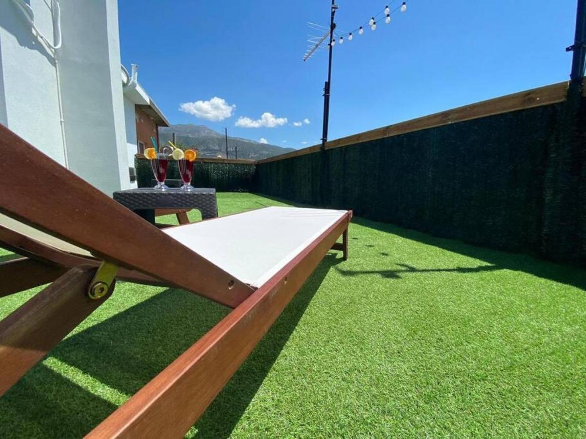 Rooftop Apartment With Garden In Ioannina Ngoại thất bức ảnh